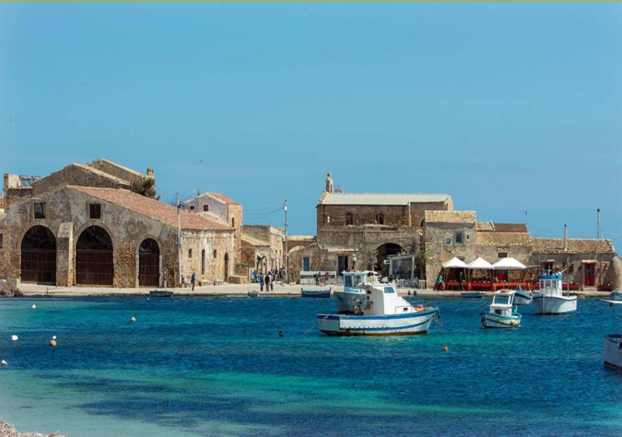 Tra Cielo E Mare - Spiaggia San Lorenzo Reitani Kültér fotó